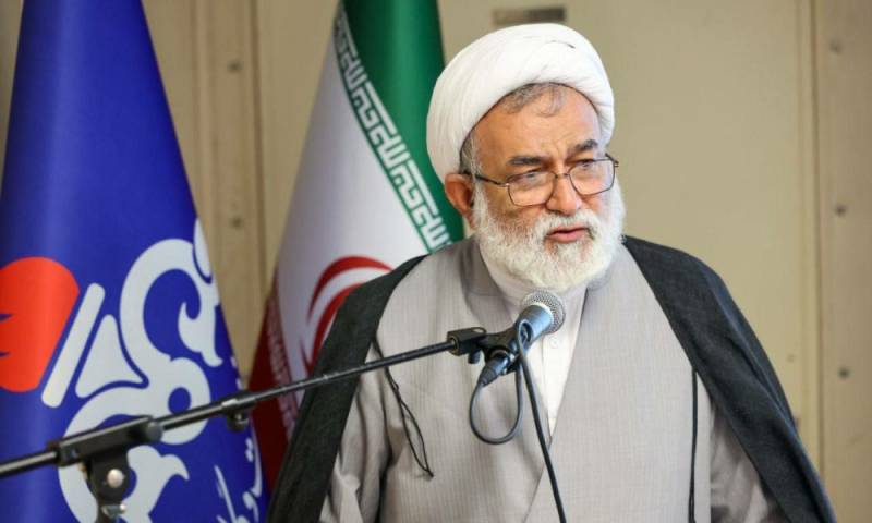 انتخاب مدیران نفتی و معاونان وزارت نفت از بدنه خود نفت جای قدردانی دارد