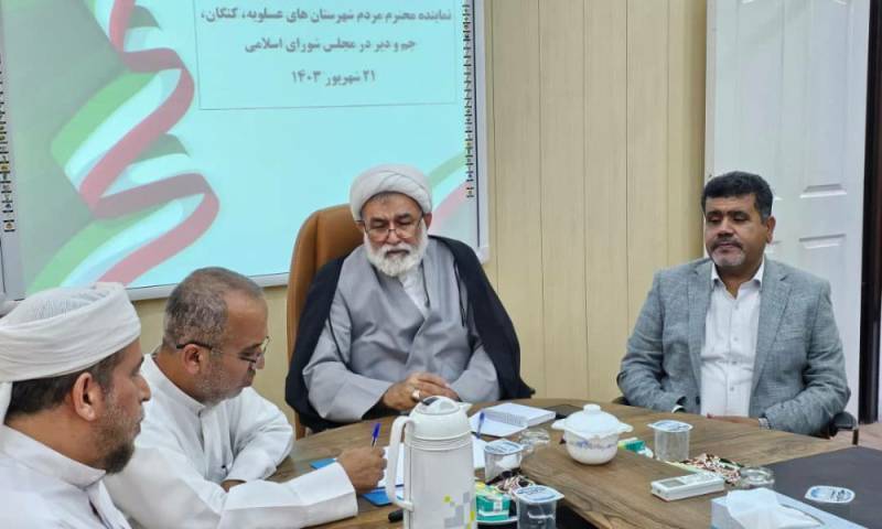 نشست نماینده جنوب استان بوشهر با شورا و معتمدین نخل‌تقی