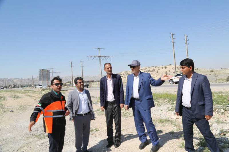 بازدید معاون هماهنگی امور عمرانی استانداری بوشهر از محورهای جم-فیروزآباد و جم-سیراف